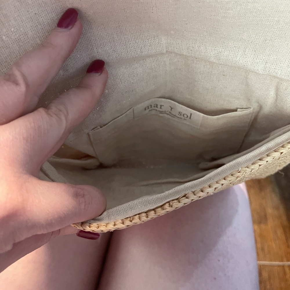 A Mar y sol straw bag, handmade in Madagascar. Never used.
